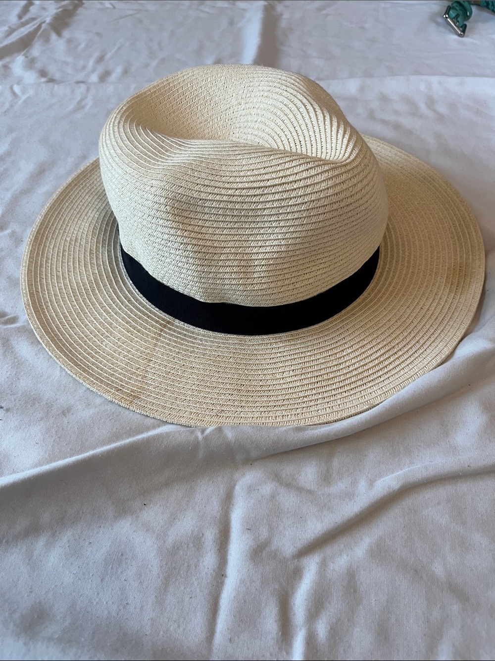 Wide-Brim Straw Fedora Hat with Black Band - Cream